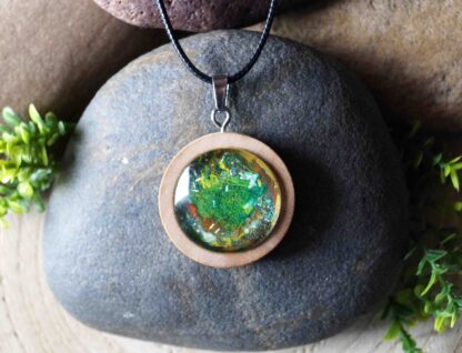 "Zöldike" kézzel festett fix nyaklánc